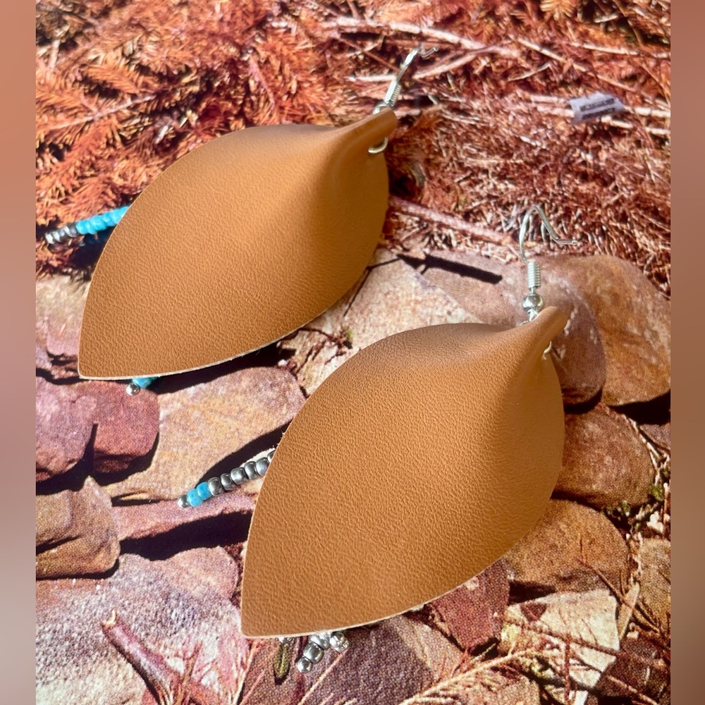 Turquoise and Tan Leather Leaf Southwest Beaded Earrings - Picture 4 of 6